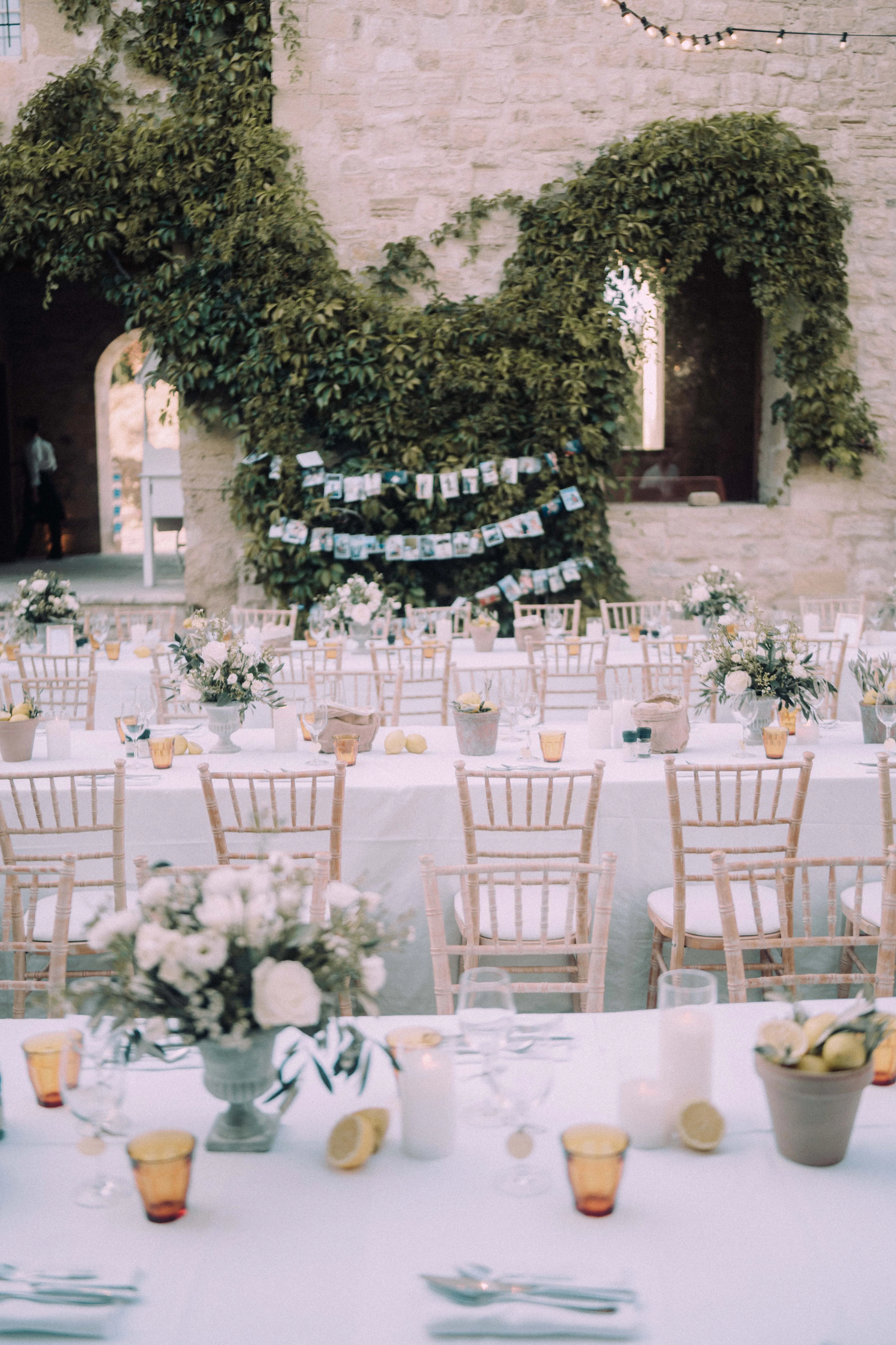 Décor de cérémonie extérieure en Provence
